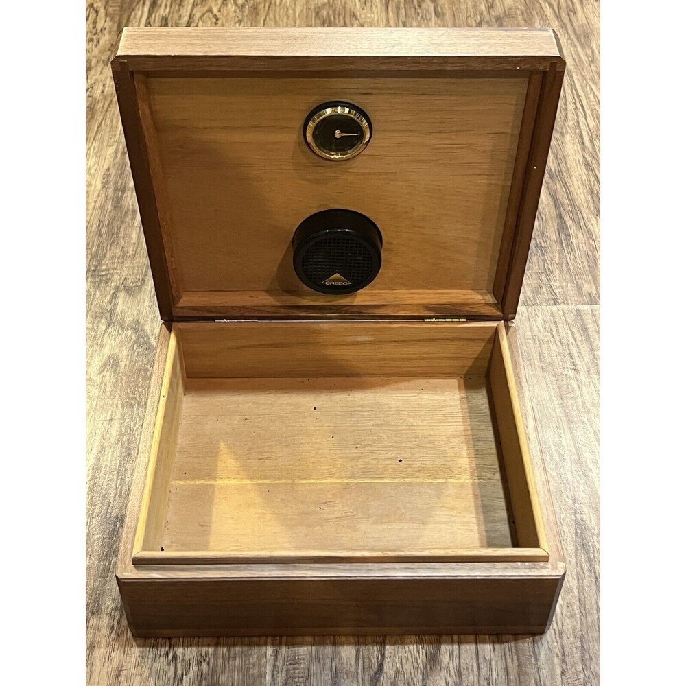 Vintage Cigar Humidor w Credo Humidifier & Hygrometer  Wooden 9.5x8